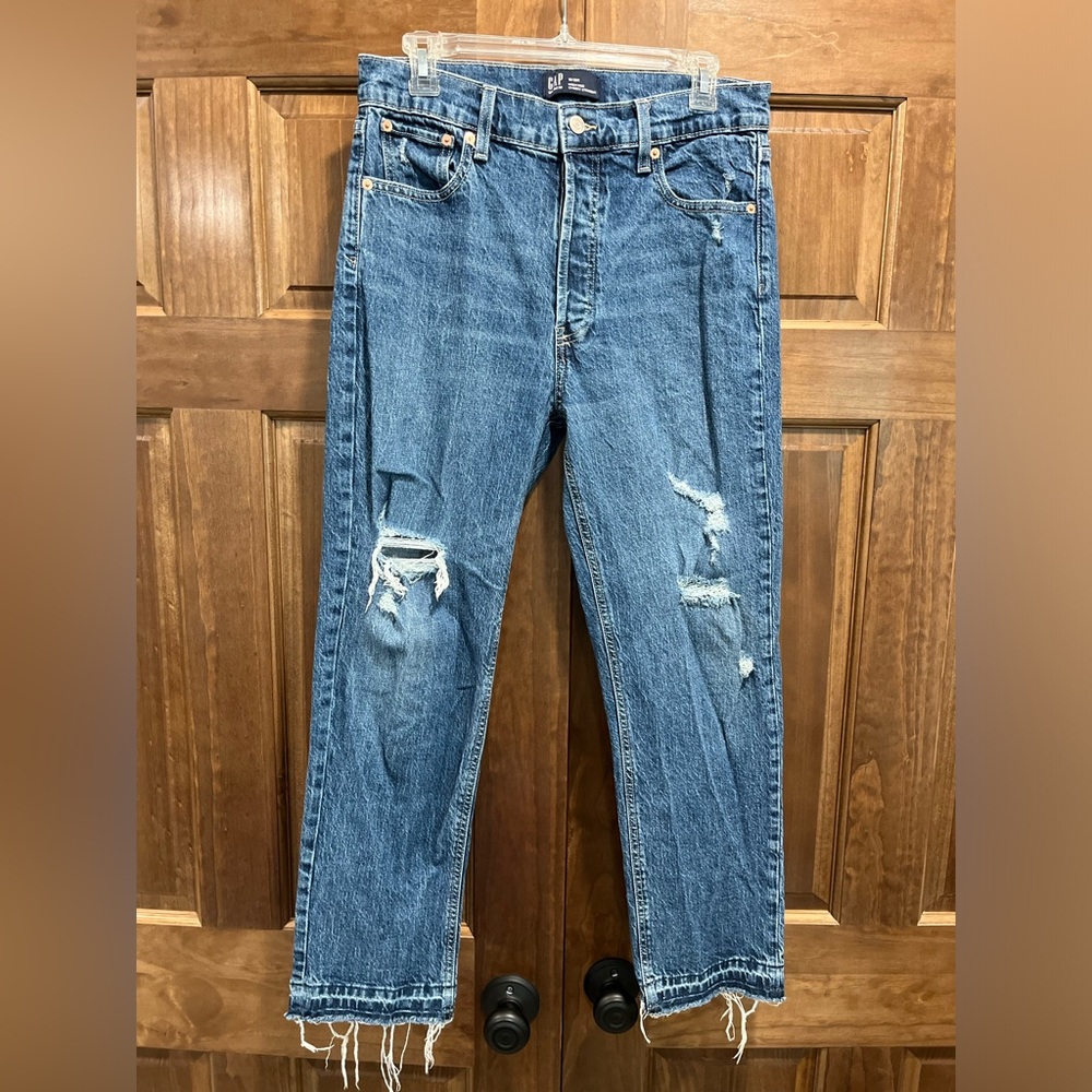 GAP Women’s Denim High Rise Cheeky Straight Frayed Hem Distressed Jeans, 10/30R